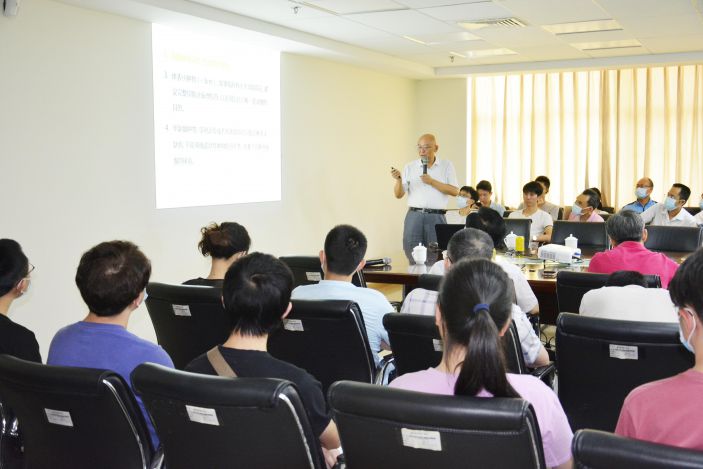 廣州金域醫學病理中心主任張東生莅臨我院講學