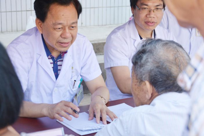 健康進山區，康美醫院到雲落鎮開展義診活動